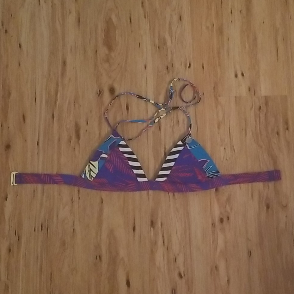 NWOT Roxy bikini top